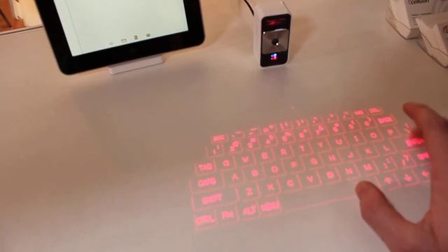 CeBIT 2011: Magic Cube provato da iPhoneItalia смотреть онлайн