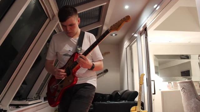Squier Jazzmaster Deluxe Improve Video смотреть онлайн