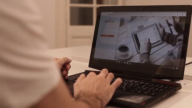 Payoneer Stories | David Vecchio, 3D Designer - Freelancer смотреть онлайн