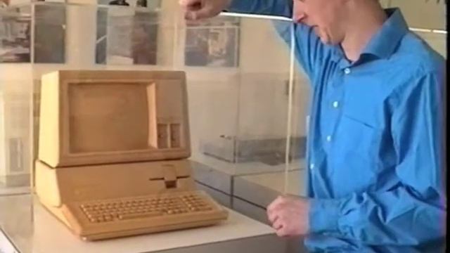 Lobby exhibit of historical model display cases at Apple HQ 1 Infinite Loop 1996 смотреть онлайн