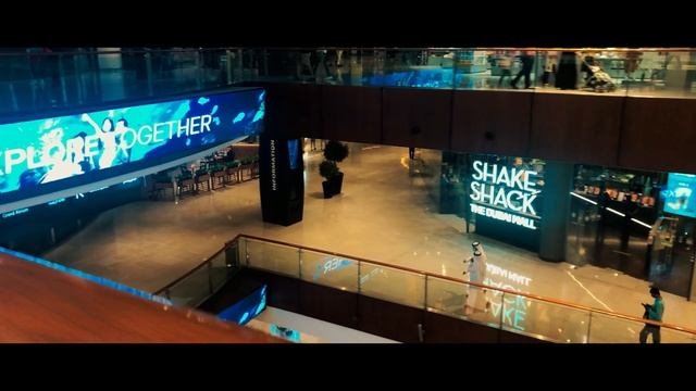 The Dubai Mall | 4K Cinematic | Iphone X Videography | United Arab Emirates смотреть онлайн
