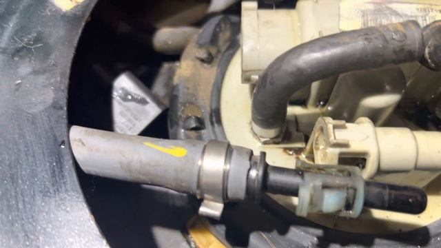 Land Rover Freelander TD4 fuel tank - Land Rover Freelander TD4 in tank fuel pump смотреть онлайн