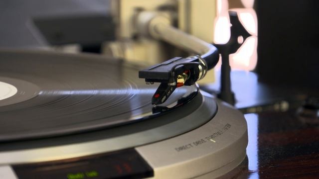 Phono Cartridge ORTOFON LM-10 самый легкий в мире.