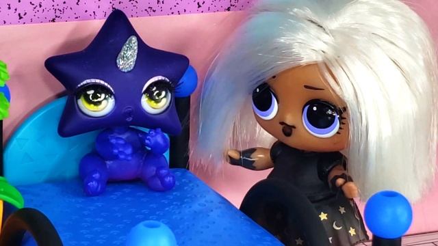 Куклы ЛОЛ В ШОКЕ от Королевы! ОНА выходит замуж! Мультик с куколками ЛОЛ!l LOL surprise dolls смотреть онлайн