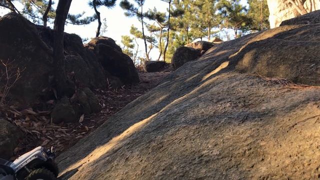 Traxxas TRX-4 Land Rover Defender D110 & Axial Jeep SCX10 II CheroKee * Trials 4 Three * смотреть онлайн