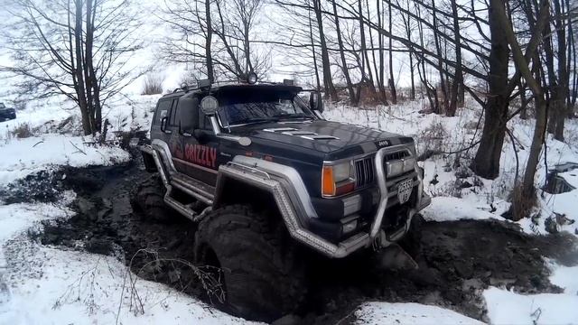 Off-road - 242 Бигфут на бездорожье (Jeep Сherokee Grizzly, ГАЗ-66) смотреть онлайн