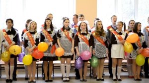 Сходит с ума весенний ветер..