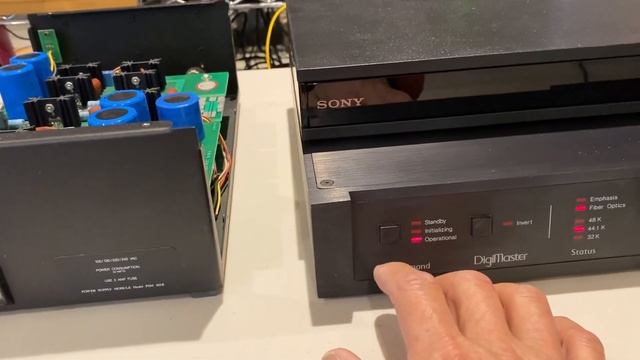 Wadia 2000 DAC (1) смотреть онлайн