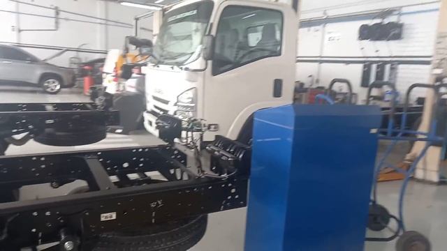 Bonito Camion Isuzu 5 ton 4 ton año modelo 2024 смотреть онлайн