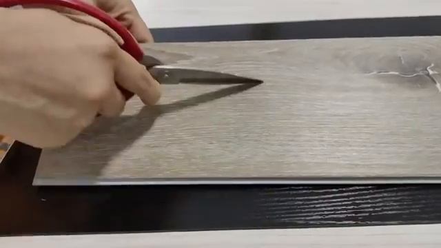 Is SPC flooring scratch resistant? SPC flooring scratch-resistant test丨SPCflooringWear-resistant Te смотреть онлайн