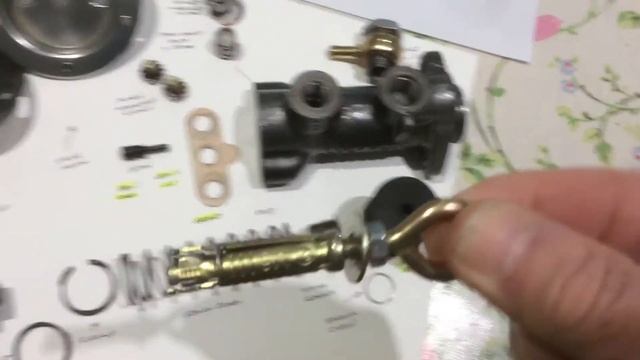 E Type Jaguar Series2 Lockheed brake master cylinder rebuild demo and hints смотреть онлайн