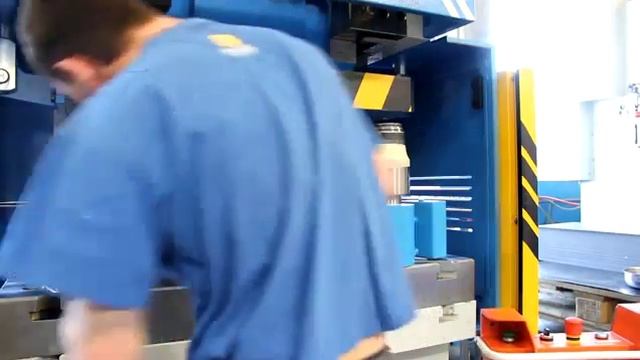 Механический эксцентриковый пресс Dirinler CDCS 2500 P81 смотреть онлайн