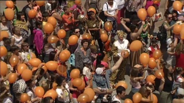 Живая лапа леопарда в центре Владивостока