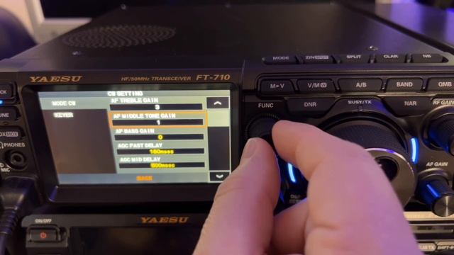 Yaesu FT-710 AESS: DSP Effectiveness for CW (video #16 in this series) смотреть онлайн