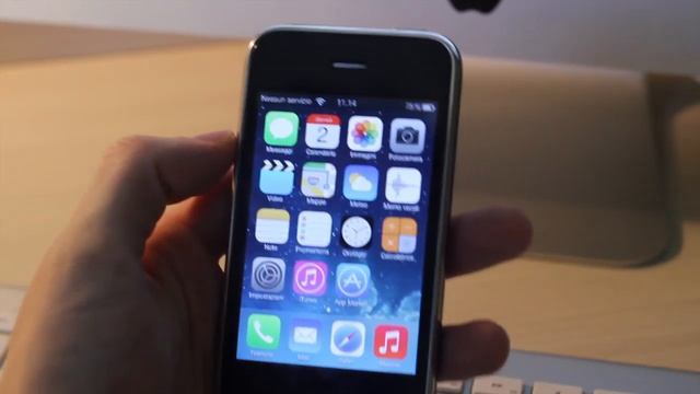 Installa iOS 7 su iPhone 2G e iPhone 3G grazie a WhiteD00r смотреть онлайн