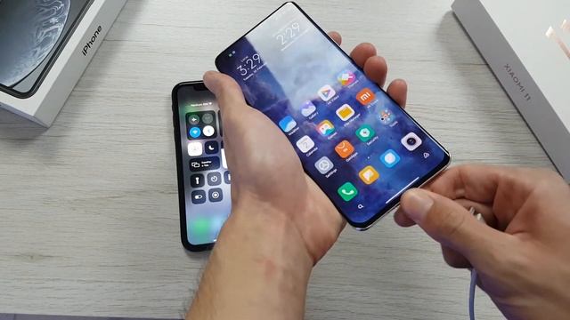 iPhone XR vs Xiaomi MI 11 REVIEW COMPARAÇÃO!! Qual é MELHOR, Qual COMPRAR? CÂMERA, BATERIA, TELA смотреть онлайн