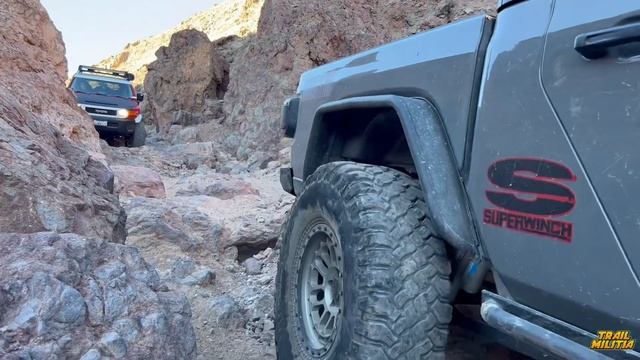 Can a FJ cruiser keep up with a Jeep group? Odessa Canyon and Doran Loop put that to a test смотреть онлайн