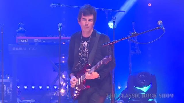 The Jimi Hendrix Experience "Voodoo Child (Slight Return)" performed by The Classic Rock Show смотреть онлайн