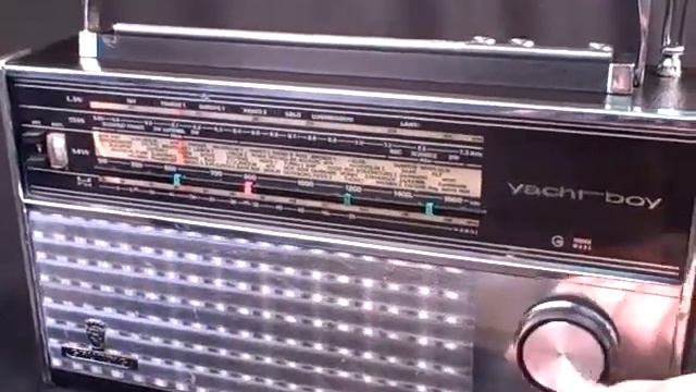 GRUNDIG YACHT BOY 210 '70s BLACK CHROME смотреть онлайн