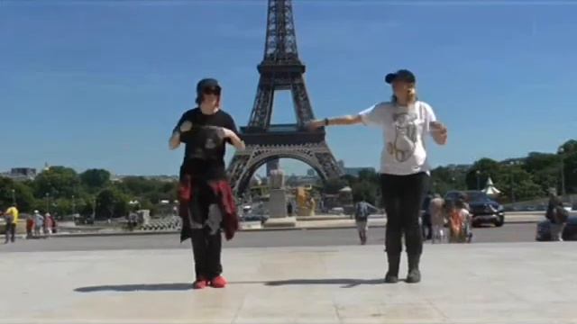 【かすけ & れいく鼠】Bad Apple !! - dance cover - in Paris ! 踊ってみた смотреть онлайн