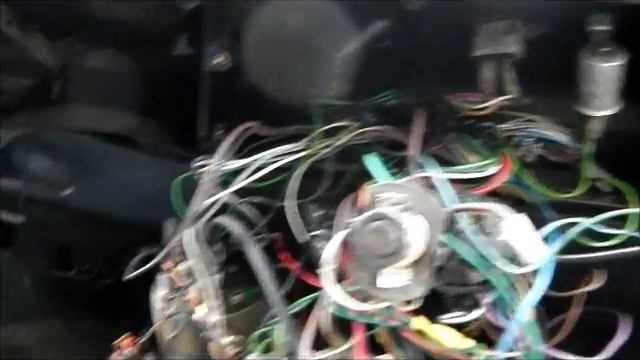 Land Rover Series 3 - Re wire - Part 1 - смотреть онлайн