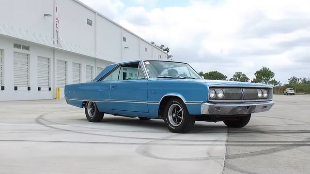 1967 Dodge Coronet 440 Rolling around with Bob. смотреть онлайн