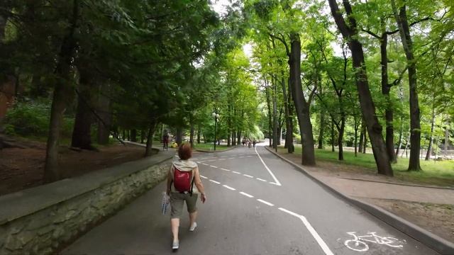 Кисловодск. Курортный бульвар, проспект Ленина и парк. Пешая релакс - прогулка. 4K 30fps. смотреть онлайн
