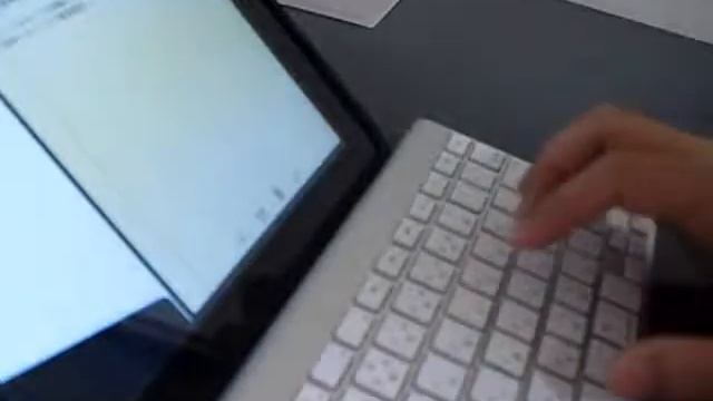 iPad と Apple Wireless Keyboard смотреть онлайн