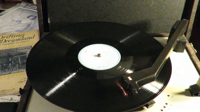 «Rabbit Foot Blues» - Blind Lemon Jefferson смотреть онлайн