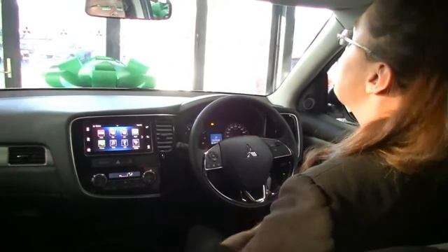 OUTLANDER LS 2017 WALK AROUND VIDEO FROM BERWICK MITSUBISHI смотреть онлайн