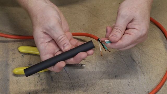 How To Repair A Damaged Electrical Cord Safely смотреть онлайн