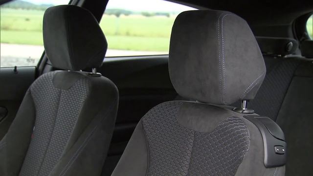 BMW M135i Interior & Engine Full HD Video 2 смотреть онлайн