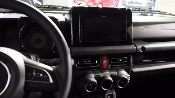 Jeep Renegade vs Suzuki Jimny