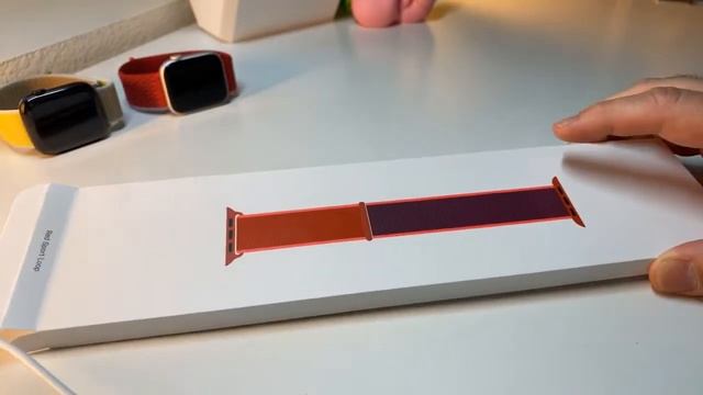 Unboxing the New  (PRODUCT) RED Sport Loop смотреть онлайн