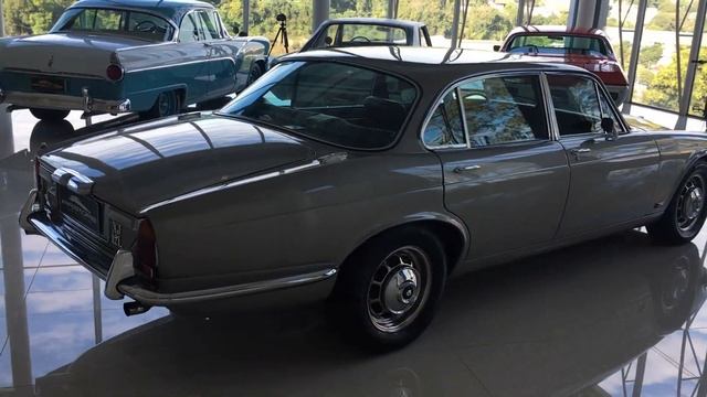 Jaguar XJ 12L (Long Wheelbase) - 1974