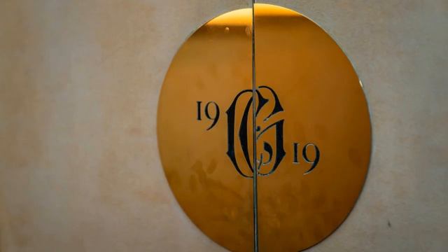 GENTLEMEN 1919, 11 Rue Jean Mermoz, Paris, France смотреть онлайн
