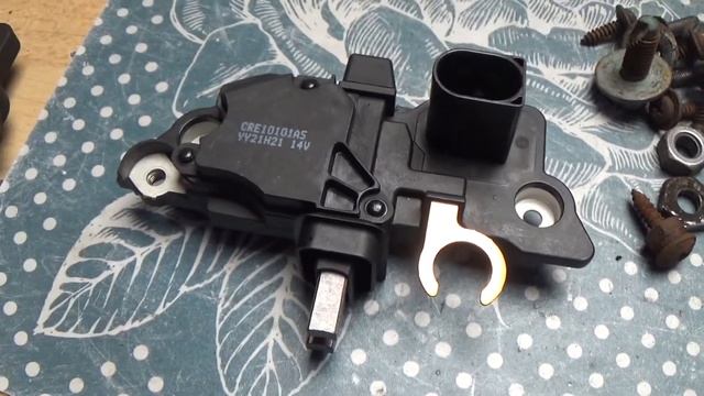 Lichtmaschine defekt. Laderegler Austausch mit Hindernissen. #T4 #Camper смотреть онлайн