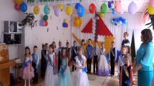 песня выпускников-2015 «Уплывает наш кораблик»