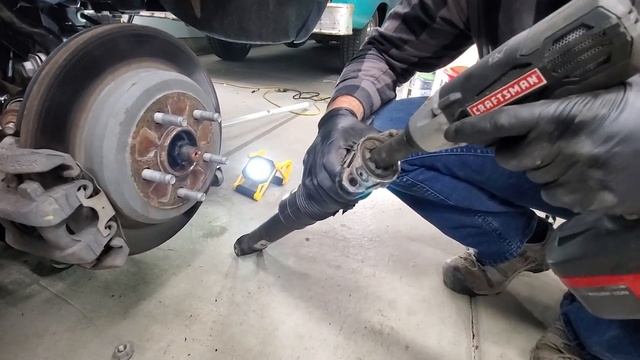 Jeep Grand Cherokee/ Dodge Durango Rear Shock Replacement смотреть онлайн