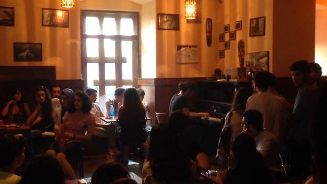 İsfar Sarabski Kibrit book cafe-də смотреть онлайн