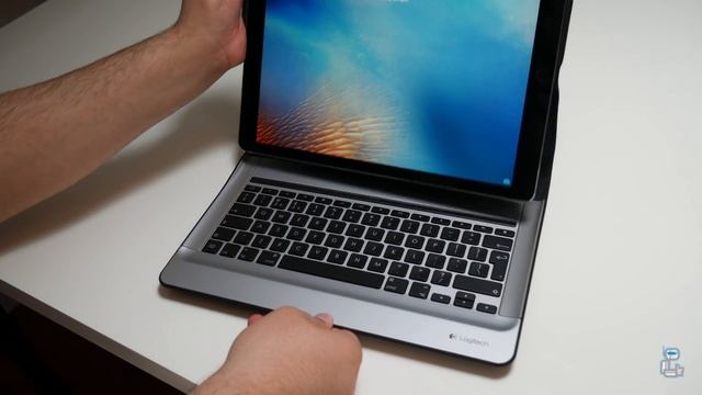 Logitech CREATE Backlit Keyboard Case for iPad Pro - Unboxing & Review смотреть онлайн
