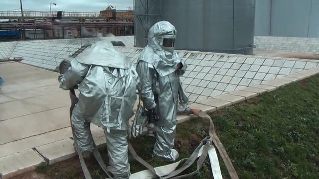 В Великих Луках прошли пожарные учения смотреть онлайн