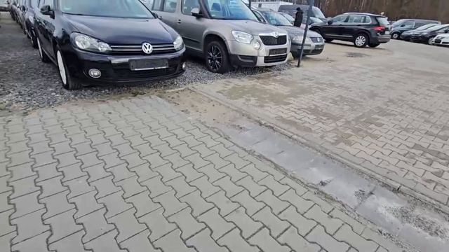 Tanie Auta Ceny od 3 do 7 tysięcy euro..Ponad 700 Samochodów na Tym Dużym Placu za Miastem.Zaprasza смотреть онлайн