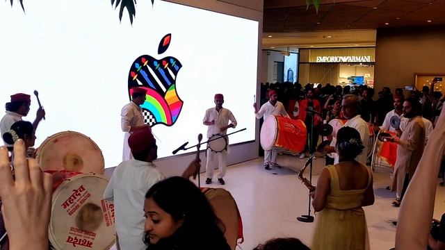 India's First Apple Store Bkc Mumbai l #apple #4awaravlogs @AppleIndia @AppleIndia #applestore смотреть онлайн