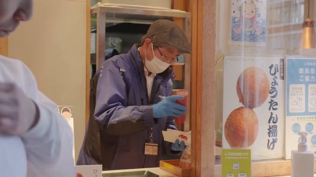 I Spent 24 Hours Training to be a Samurai feat. @vivigiappone смотреть онлайн