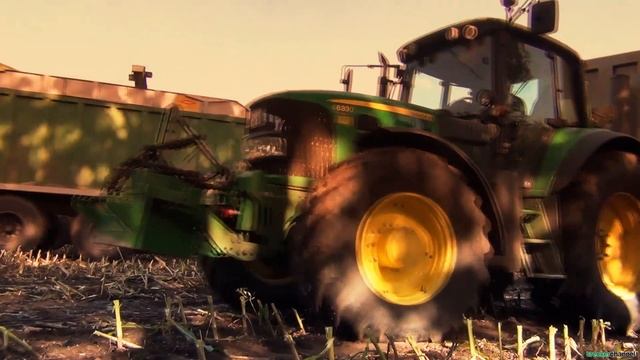 Maishäckseln mit Power - Claas Jaguar 980, 880, New Holland FR 9080, Pistenbully... смотреть онлайн