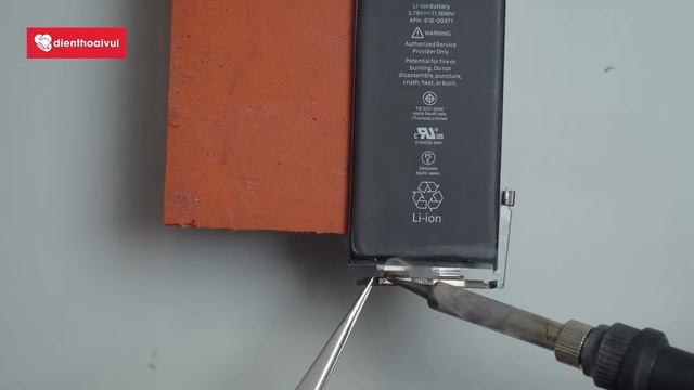 Cách thay pin iPhone XR vẫn hiện dung lượng pin trong máy | Điện Thoại Vui TV смотреть онлайн