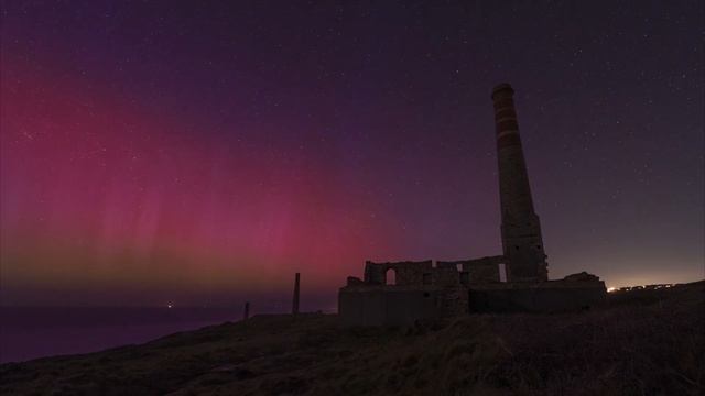 Cornwall's Aurora Borealis: Awe-Inspiring Timelapse of the Northern Lights смотреть онлайн