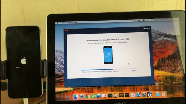 Fazer downgrade do iOS 11.4 beta para 11.3 usando o ReiBoot смотреть онлайн