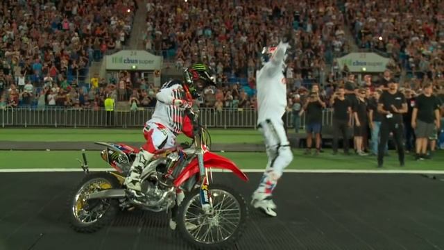 Travis Pastrana Double Flips First Time in 4 Years | Side by Side with Sheeny смотреть онлайн